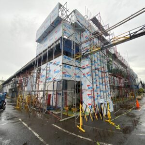Scaffolding tubular digunakan untuk pekerjaan pemeliharaan dan renovasi pabrik saat operasional berlangsung